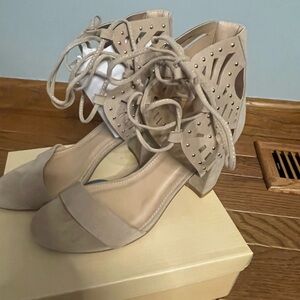 Women’s Lace-Up Cutout Block Heel Sandals - Nude Suede